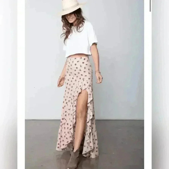Stillwater The Hola Skirt in
Easy To Love RARE - Picture 1 of 5